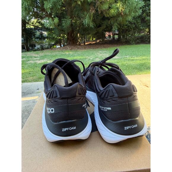 Topo Athletic Atmos Running Shoes Max Cushion NWT Men’s Size 9.5 main image 4
